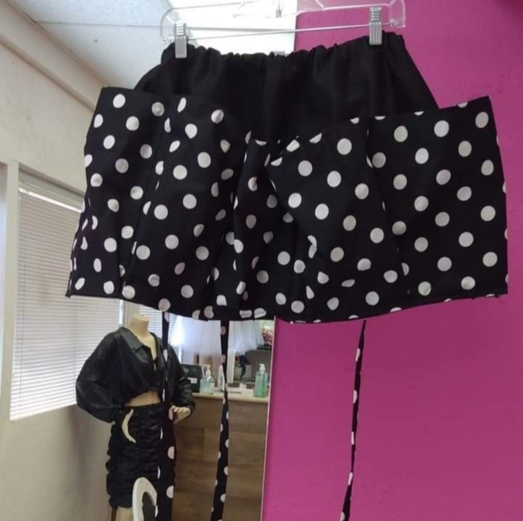 Apron - Picture 2 of 2